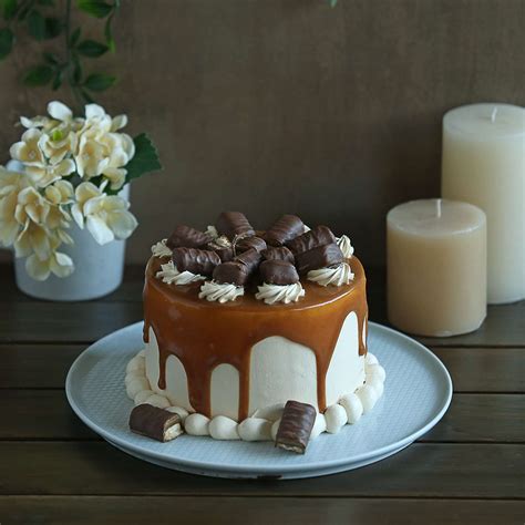 Overloaded Twix Cake (Contain Egg) - Ovenfresh