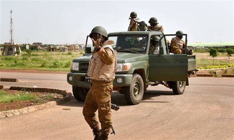 Líder De Golpe Em Burkina Faso Acusa Exército De Massacre Jornal O Globo