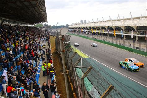 Nascar Brasil Sprint Race Pilotos Louren O Beir O E O Giovani Girotto