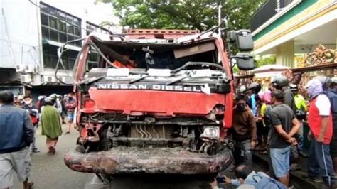 Fakta Baru Kecelakaan Maut Di Balikpapan Sopir Truk Ternyata Pakai SIM