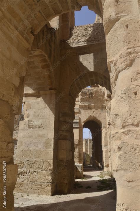 El Jam Ancient Amphitheatre The Biggest Roman Amphitheater In Tunisia