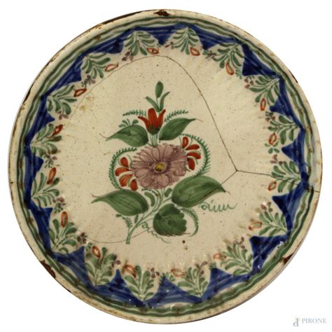 Piatto In Maiolica Policroma Con Fiore Centrale Marcato A S XVIII Sec