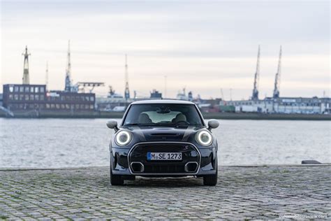 Mini Cooper S 3 Door Resolute Edition 2022 Pictures And Information