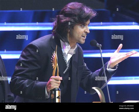 indian bollywood actor hrithik roshan   crowd   holds