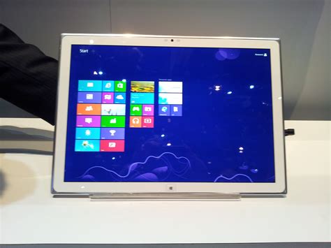 CES: Ready for a 20-inch tablet? A look at Panasonic’s giant Windows 8 slate – GeekWire