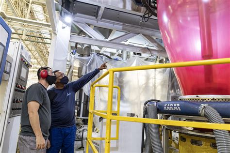 Fábrica de embalagens saiba o que é e conheça exemplos Azul Pack