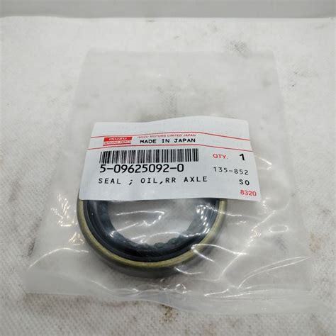 Seal Roda Belakang Dalam Rear Axle Isuzu Kad Nhr Oem Part Number