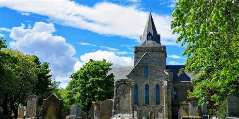 Dornoch Cathedral East & cemetry - Dornoch Cathedral