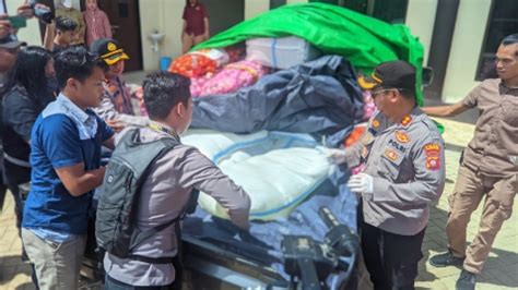 Modus Muatan Bawang Polres Gorut Amankan Ratusan Liter Miras Read Id