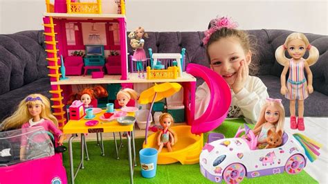 Barbie oyunları Chelsea okula geç kaldı Barbie evcilik videosu kız