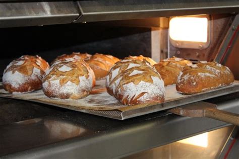 Konditorei Helfenstein 4147 Aesch Basel Bäckerei Konfiserie