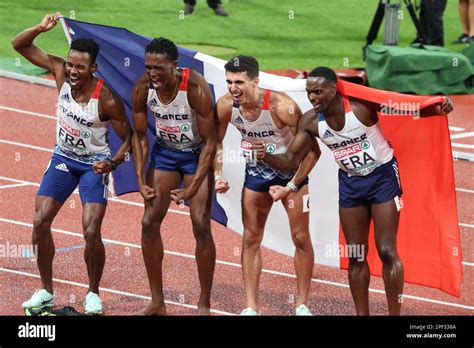 The Men S French M Relay Team Celebrating After Winning The