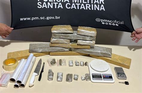 Homem Preso Nove Quilos De Maconha Para Comercializa O Em