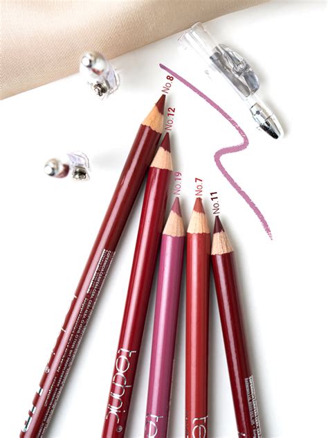 Technic Lip Liner Pencil And Sharpener Fashionroomgr