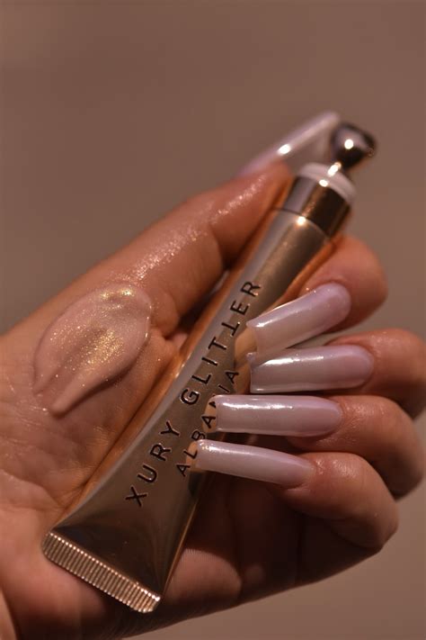 Golden Sand Nude Lip Gloss A Luxurious Shade Luxury Glitter Albania