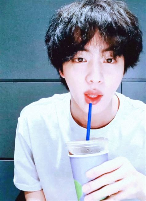 Bts Community Posts 🥤🐹𝑱𝑰𝑵 𝑻𝒊𝒎𝒆🐹🥤 昨日のふわふわストロージンくん とっても可愛くてかっこよくて ほんとに