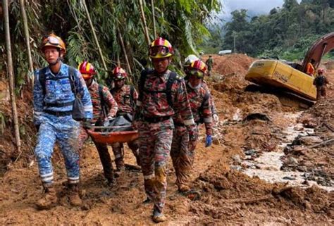 Tanah Runtuh Batang Kali Empat Mayat Mangsa Ditemui Pada Kedalaman