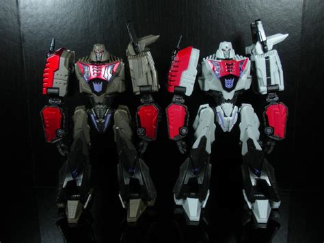 WFC Megatron. Hasbro or Takara? | TFW2005 - The 2005 Boards