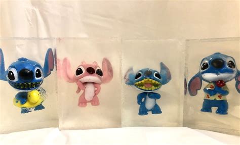 Jabón para niños Lilo y Stitch hecho a mano con juguete en el Etsy España