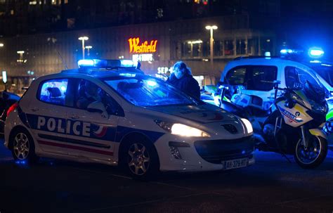 Refus Dobtempérer à Paris Un Policier Mis En Examen Pour Violences