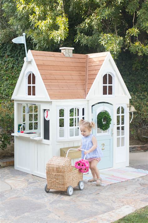 DIY Playhouse Makeover