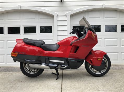 Well-Preserved Honda PC800 Pacific Coast Is Going Under the Hammer at