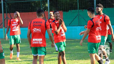 CD Marathón on Twitter POSTALES El equipo se prepara para su