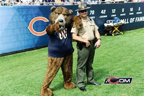 Chicago Bears Mascot Staley | Nfl chicago bears, Chicago bears football ...