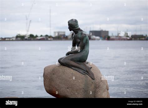 Little mermaid statue in Copenhagen Stock Photo - Alamy