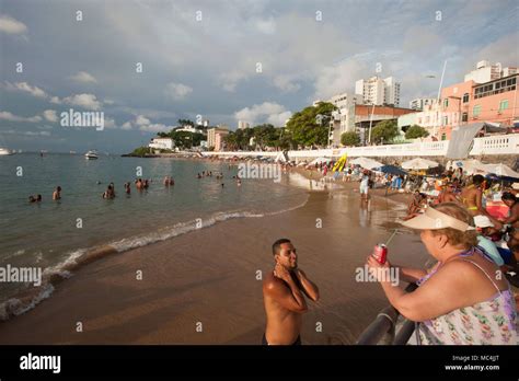 Brazil girl bikini Banque de photographies et dimages à haute résolution Alamy