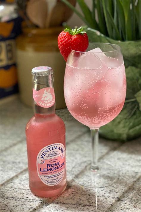 How To Make The Gordon’s Pink Gin Spritz