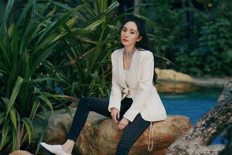 Small Gossip Tang Yan Li Qin Liu Shishi Ren Jialun Yang Mi Zhang