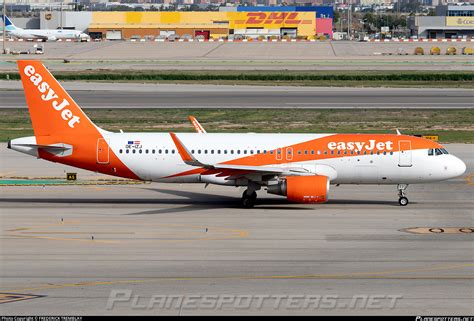 Oe Izj Easyjet Europe Airbus A Wl Photo By Frederick Tremblay