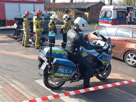 Pi Tkowe Zderzenie Samochodu Osobowego Z Motocyklem W Bukownie Foto