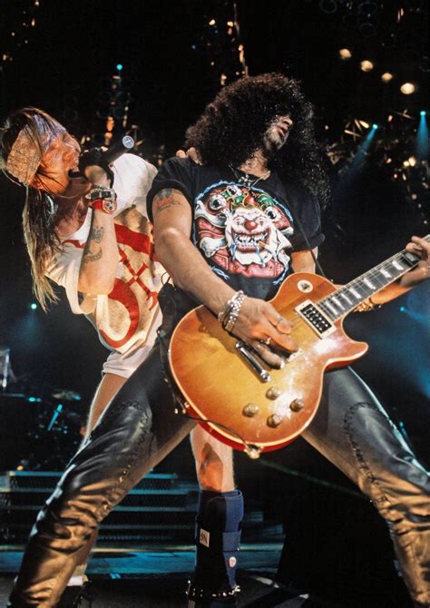 Axl Rose Slash Performing Con Im Genes Banda De Rock Kiss