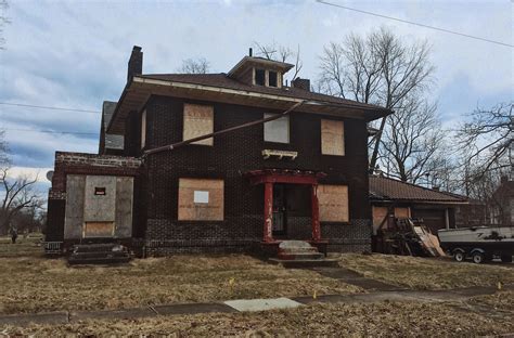 An abandoned North Side mansion : r/youngstown