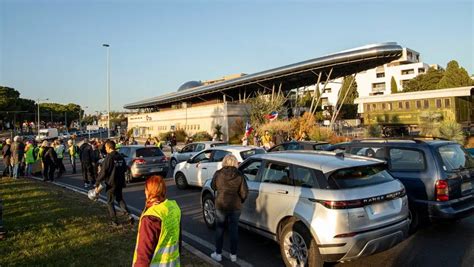 Convoi De La Libert Le Pr Fet De Police Interdit Les