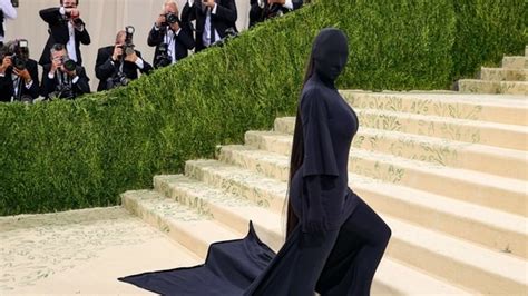 Met Gala 2021 Kim Kardashians Complete Undercover Balenciaga Look Has