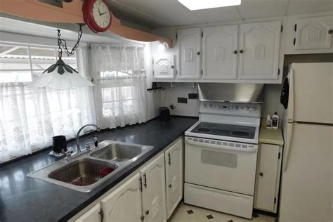 10 Budget-Friendly Mobile Home Kitchen Makeover Ideas