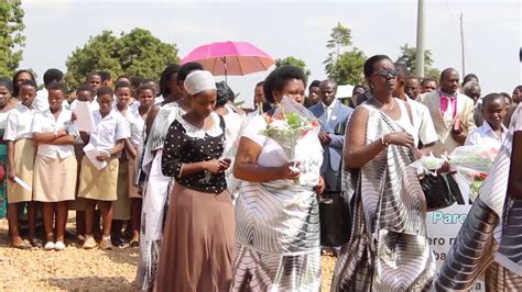 Abakristo Ba Paruwasi Ya Muganza Mu Muhango Wo Kwibuka Abazize Jenoside