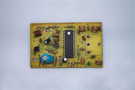 Simplest FM Receiver Circuit – How To Build and Use One