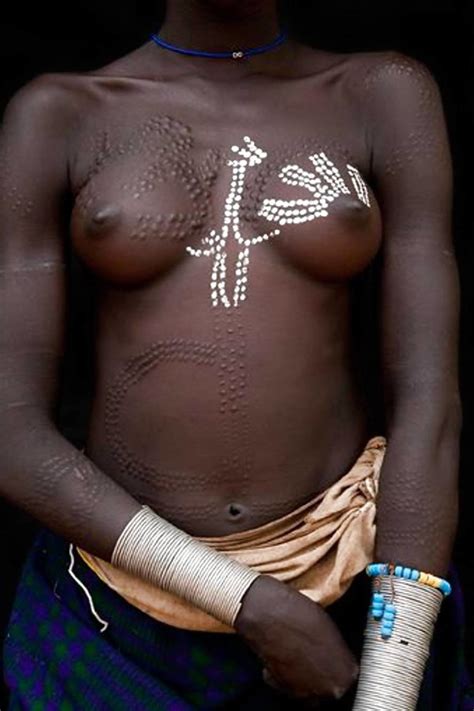 Africa Gals Display Breasts ZB Porn