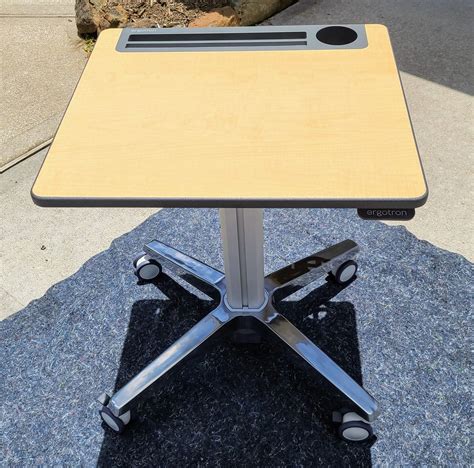 Ergotron Mobile Sit/Stand Desk Review - The Gadgeteer