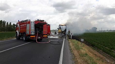 Incidente Codigoro Camion Prende Fuoco Chiusa La Romea