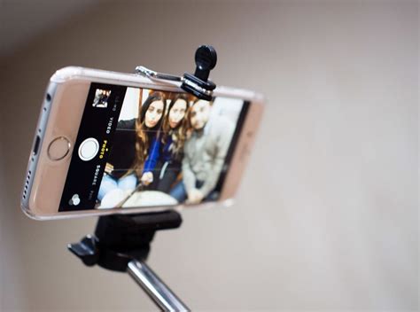 Top 8 Best Selfie Sticks For Iphone 2025 Review