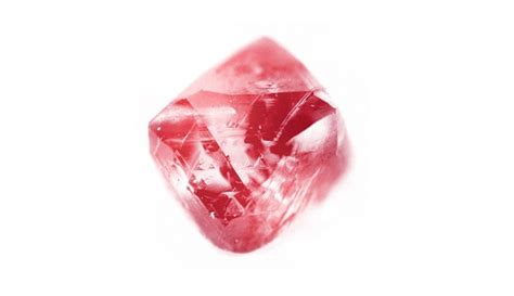 Los Diamantes Rojos Surgen Como Una Nueva Clase De Activos Entre