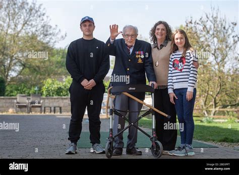 99 Year Old War Veteran Captain Tom Moore With Left To Right Grandson Benji Daughter Hannah