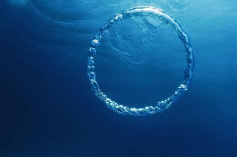 Premium Photo | Bubble ring underwater ring bubble