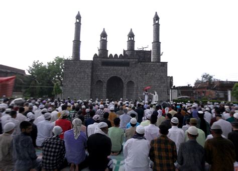 Eid Ul Fitr Celebrated With Religious Fervour Gaiety Across Jammu