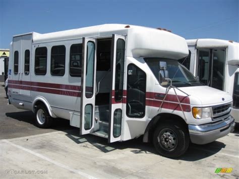 1999 Oxford White Ford E Series Cutaway E450 Commercial Bus 53544945